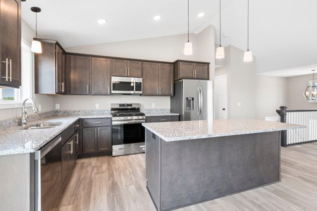 1001 Misty Meadow Boulevard, Buffalo, MN 55313