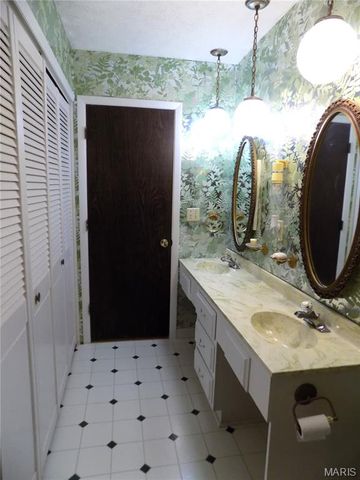 1306 Broadway Street, Rolla, MO 65401