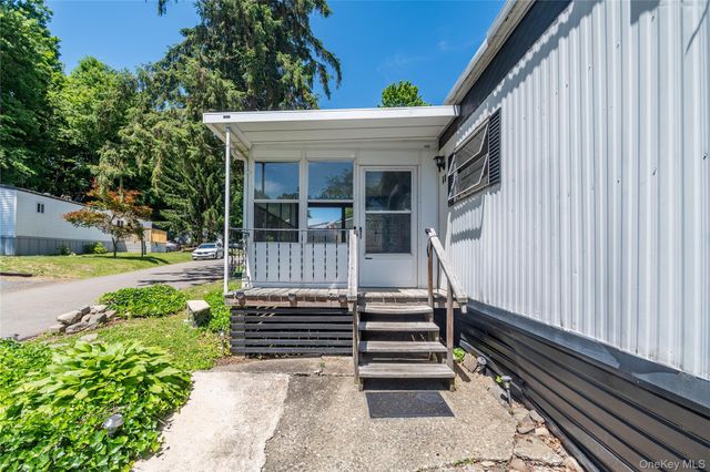 165 Lattintown Road 60, Marlboro, NY 12550