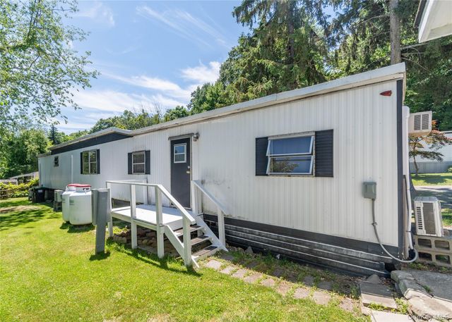 165 Lattintown Road 60, Marlboro, NY 12550
