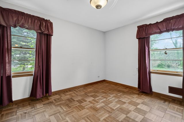 5625 Lincoln Avenue, Lisle, IL 60532