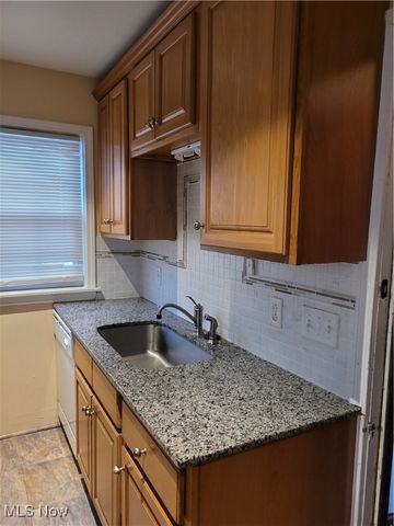 3686 Avalon Road 2, Shaker Heights, OH 44120