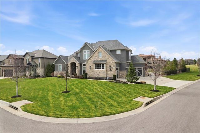 16120 Paradise Street, Overland Park, KS 66221