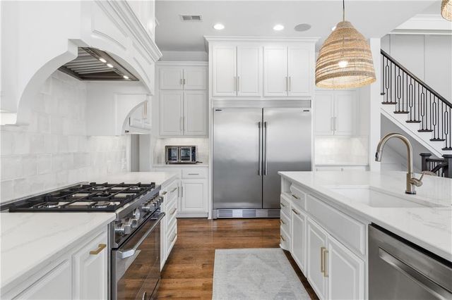 16120 Paradise Street, Overland Park, KS 66221