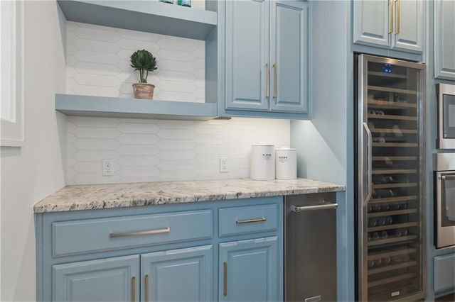 16120 Paradise Street, Overland Park, KS 66221