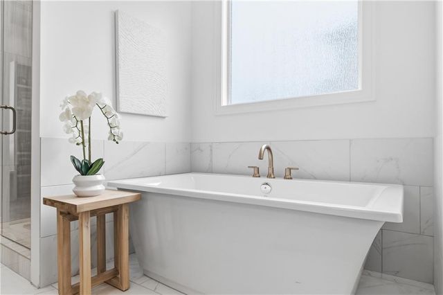 16120 Paradise Street, Overland Park, KS 66221