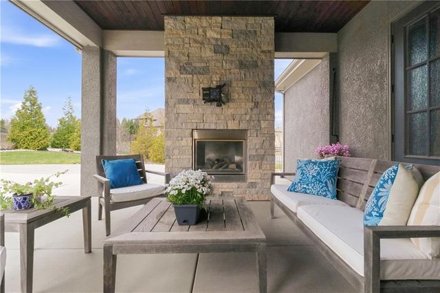 16120 Paradise Street, Overland Park, KS 66221