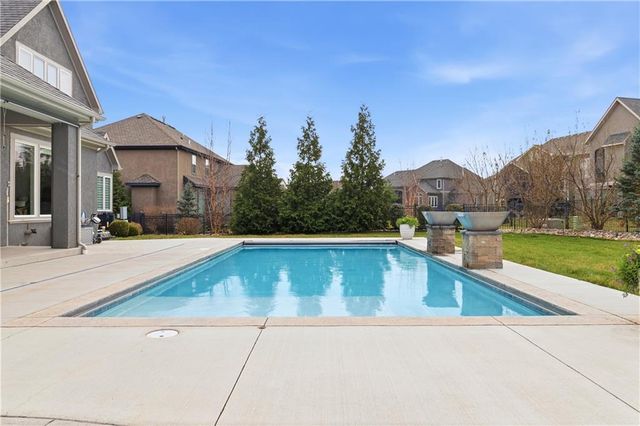 16120 Paradise Street, Overland Park, KS 66221