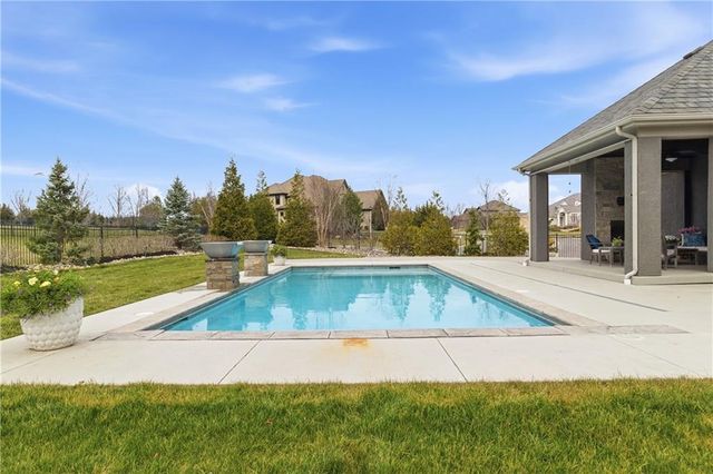 16120 Paradise Street, Overland Park, KS 66221