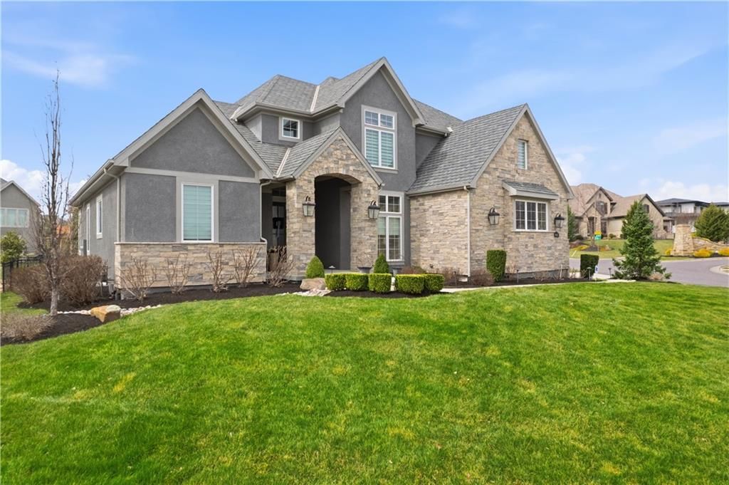 16120 Paradise Street, Overland Park, KS 66221