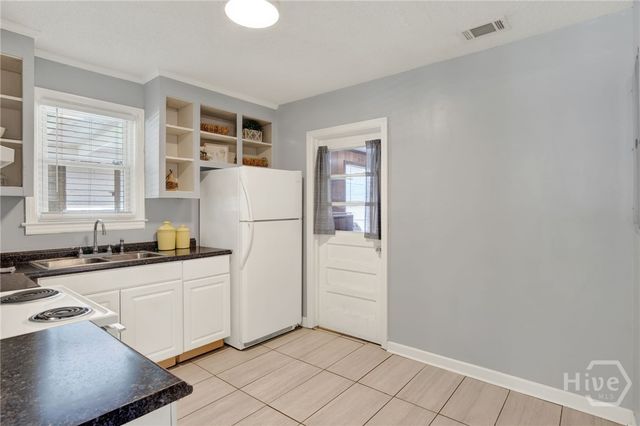 2218 Hanson Street, Savannah, GA 31404