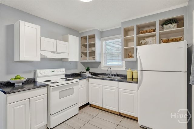 2218 Hanson Street, Savannah, GA 31404
