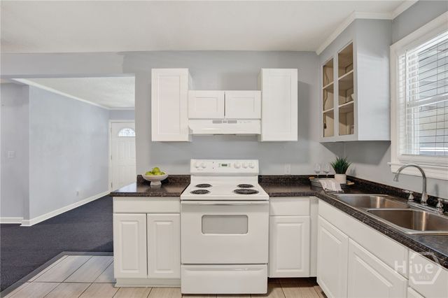 2218 Hanson Street, Savannah, GA 31404