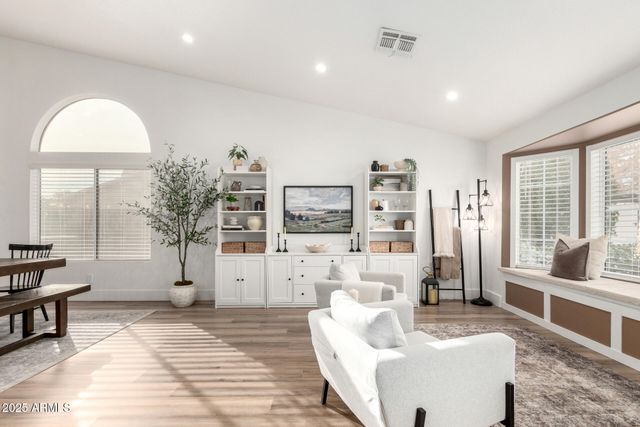 8413 W WILLOWBROOK Drive, Peoria, AZ 85382