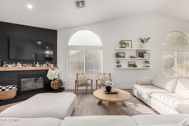 8413 W WILLOWBROOK Drive, Peoria, AZ 85382