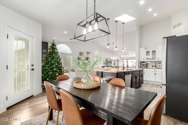 8413 W WILLOWBROOK Drive, Peoria, AZ 85382