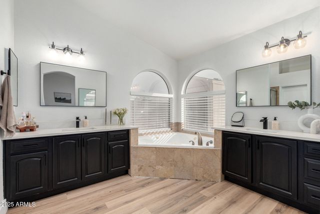 8413 W WILLOWBROOK Drive, Peoria, AZ 85382