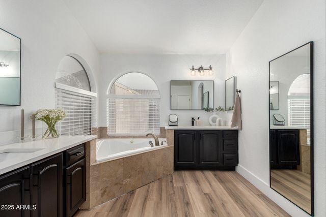 8413 W WILLOWBROOK Drive, Peoria, AZ 85382