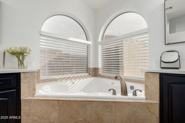 8413 W WILLOWBROOK Drive, Peoria, AZ 85382