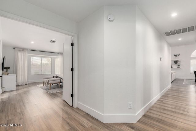 8413 W WILLOWBROOK Drive, Peoria, AZ 85382