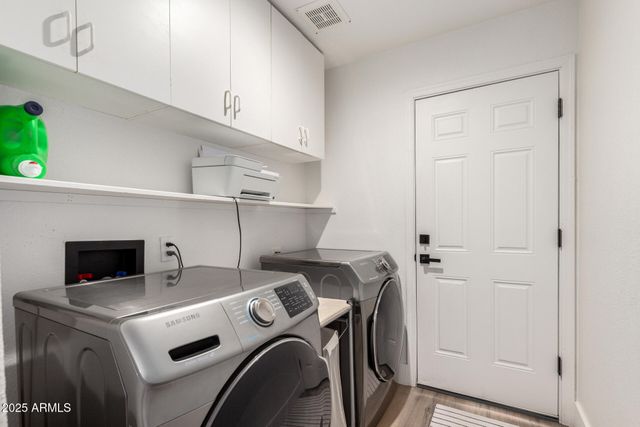 8413 W WILLOWBROOK Drive, Peoria, AZ 85382