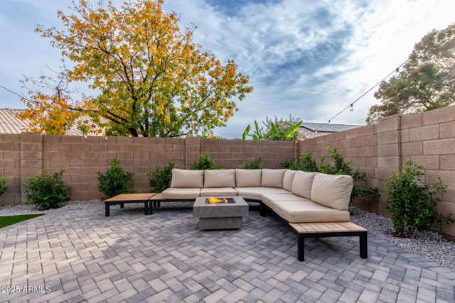 8413 W WILLOWBROOK Drive, Peoria, AZ 85382