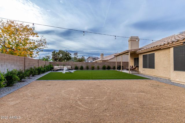 8413 W WILLOWBROOK Drive, Peoria, AZ 85382