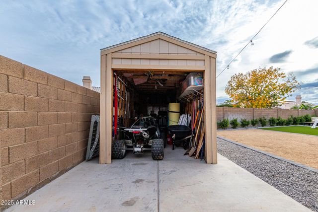 8413 W WILLOWBROOK Drive, Peoria, AZ 85382