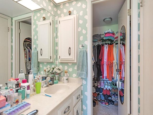 406 Bristle Cone LN 4, Naples, FL 34113