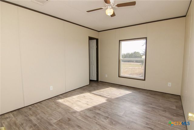 217 Wood Glen Drive, Gatesville, TX 76528