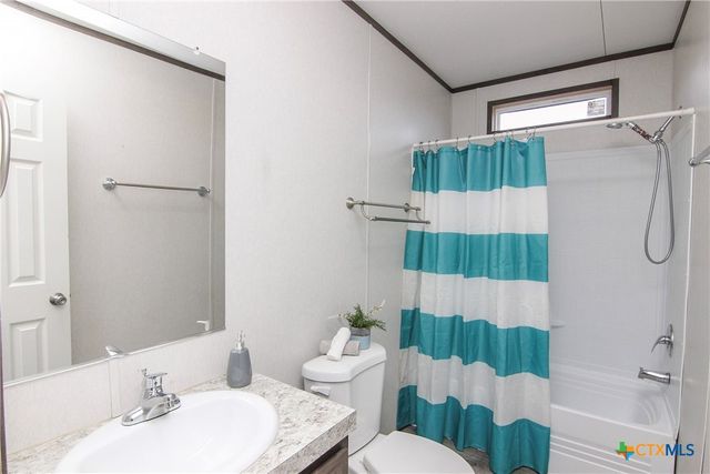 217 Wood Glen Drive, Gatesville, TX 76528