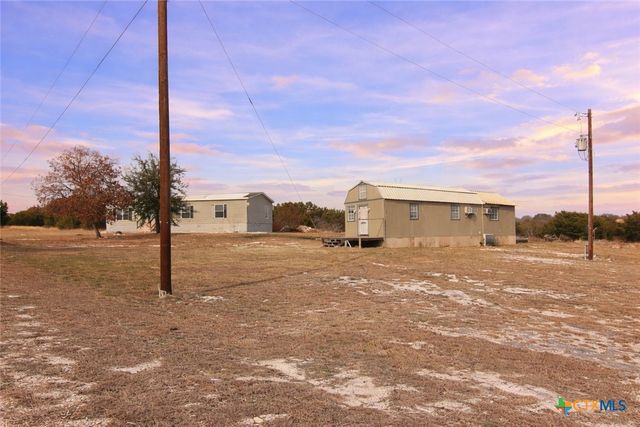 217 Wood Glen Drive, Gatesville, TX 76528