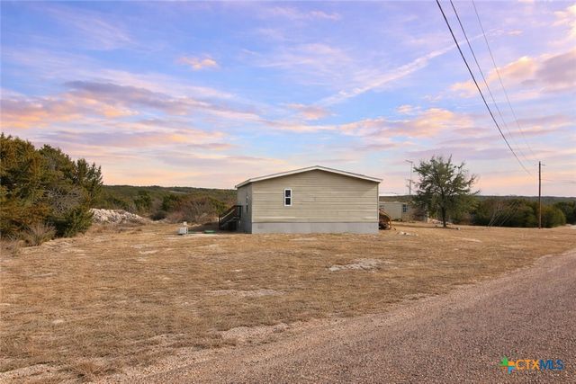 217 Wood Glen Drive, Gatesville, TX 76528