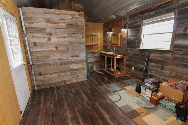 217 Wood Glen Drive, Gatesville, TX 76528