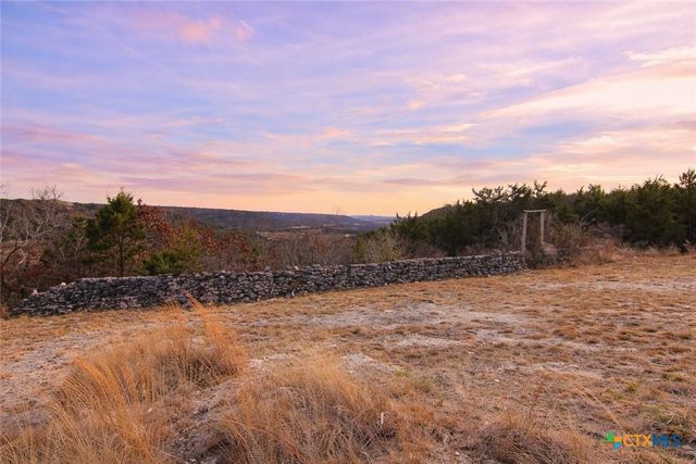 217 Wood Glen Drive, Gatesville, TX 76528