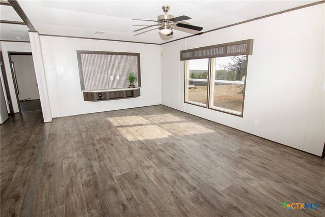 217 Wood Glen Drive, Gatesville, TX 76528