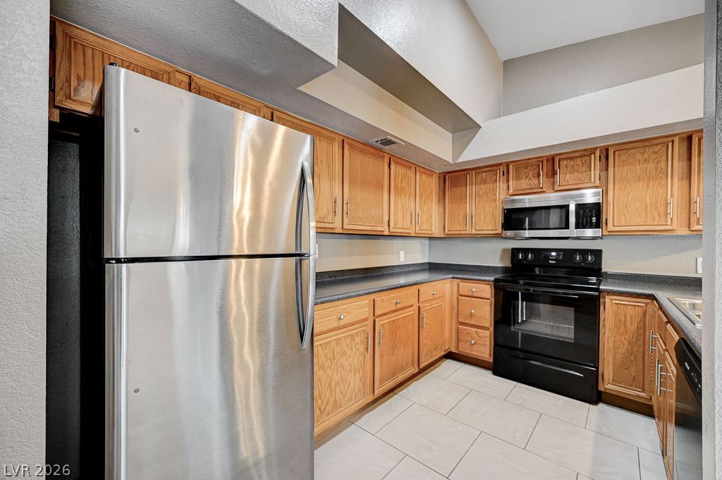 2191 Pinetop Lane 104, Las Vegas, NV 89119 — photo 4
