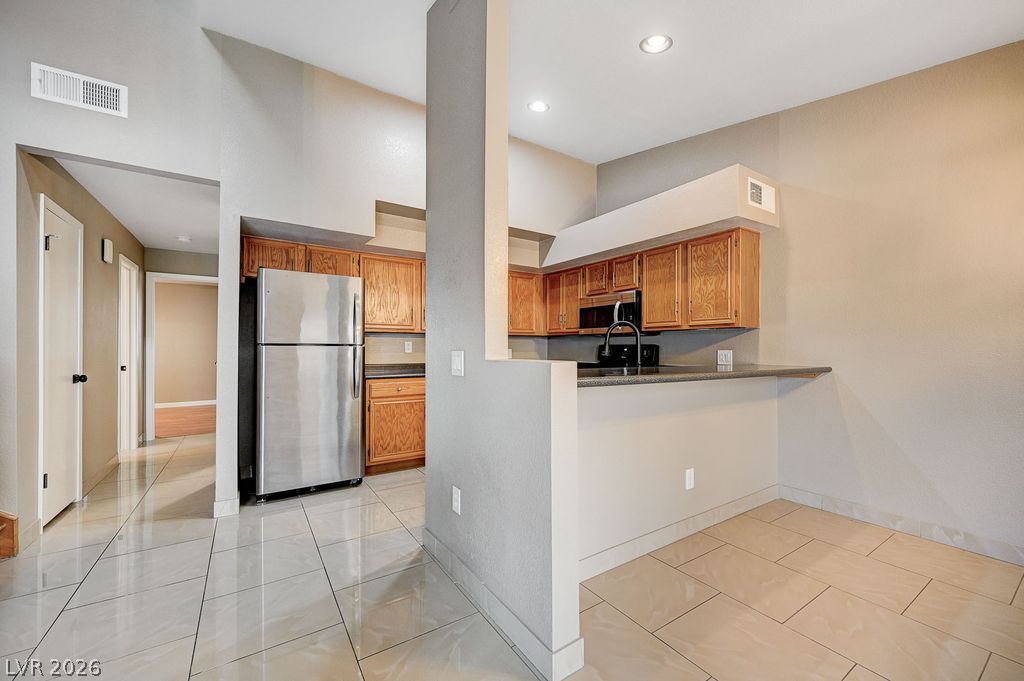 2191 Pinetop Lane 104, Las Vegas, NV 89119 — photo 5