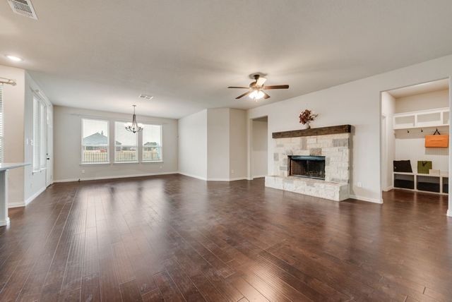 6016 Ember Crest Drive, Weatherford, TX 76085
