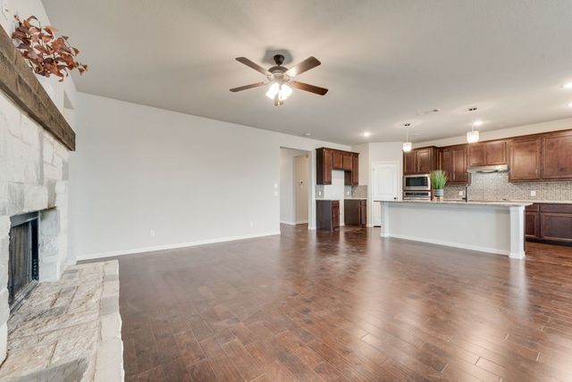 6016 Ember Crest Drive, Weatherford, TX 76085