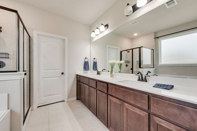 6016 Ember Crest Drive, Weatherford, TX 76085
