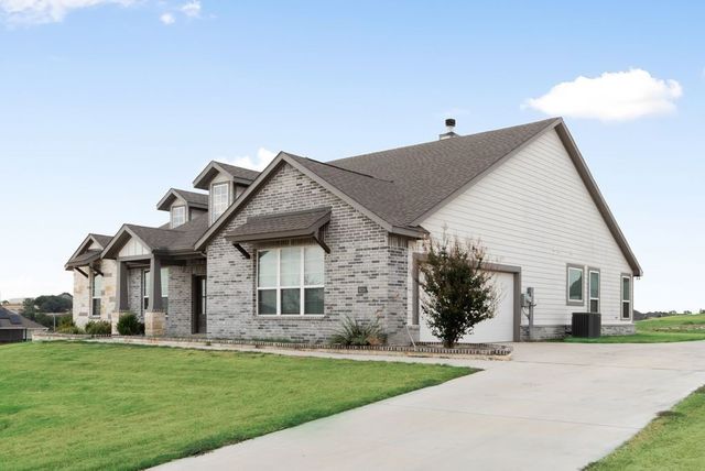 6016 Ember Crest Drive, Weatherford, TX 76085