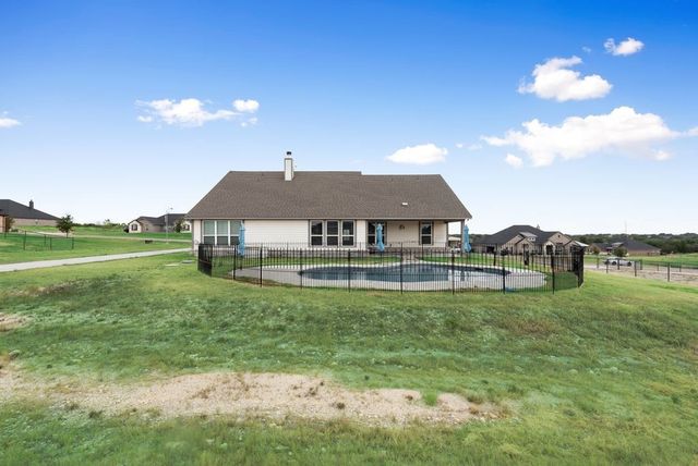6016 Ember Crest Drive, Weatherford, TX 76085