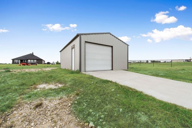 6016 Ember Crest Drive, Weatherford, TX 76085