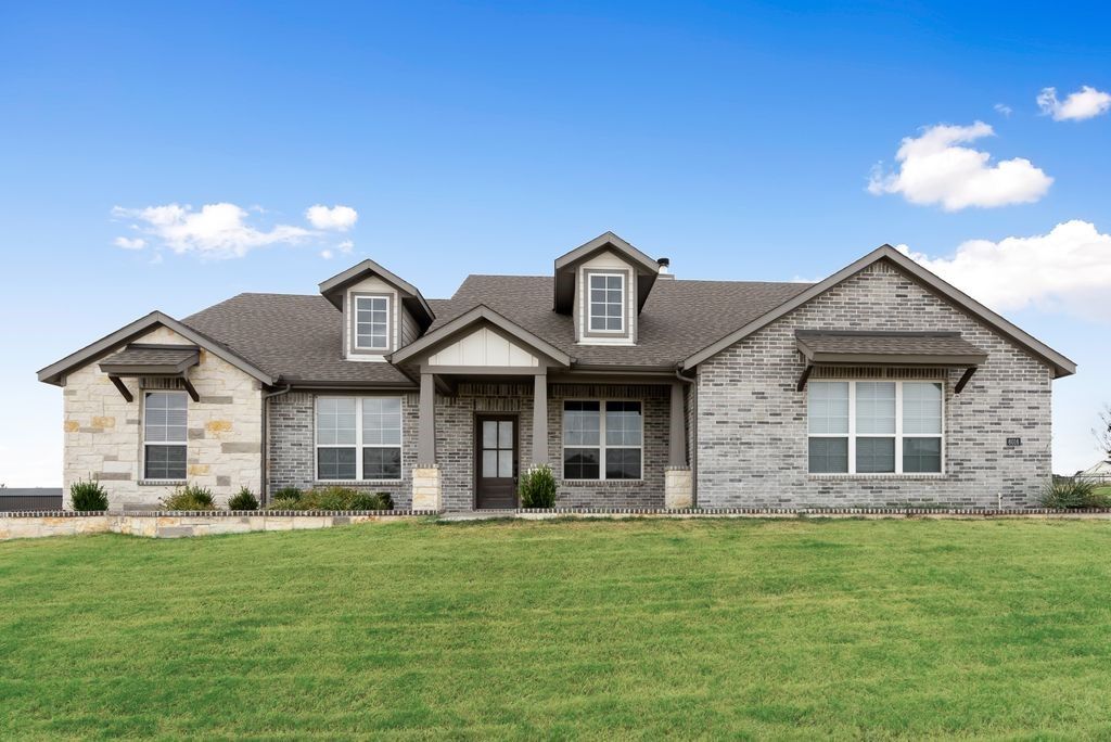 6016 Ember Crest Drive, Weatherford, TX 76085