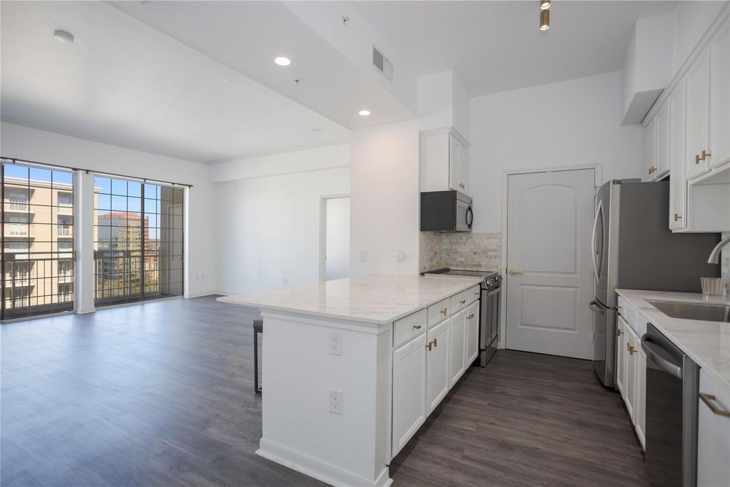 3225 Turtle Creek Boulevard 1706, Dallas, TX 75219