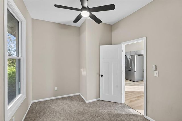 2411 Park Avenue, Kansas City, MO 64127