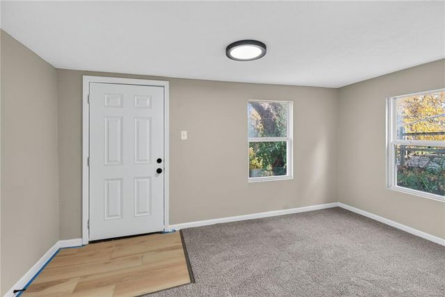 2411 Park Avenue, Kansas City, MO 64127