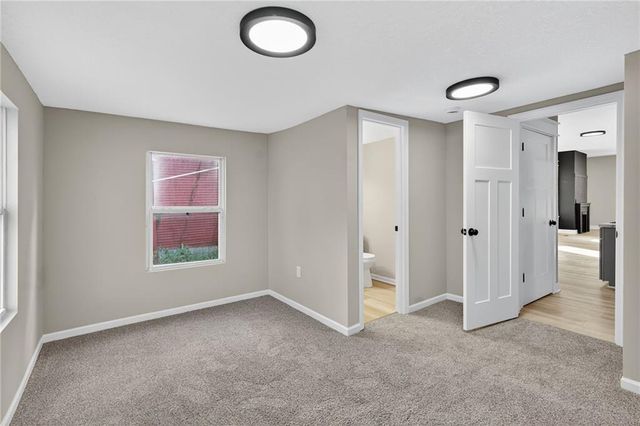 2411 Park Avenue, Kansas City, MO 64127