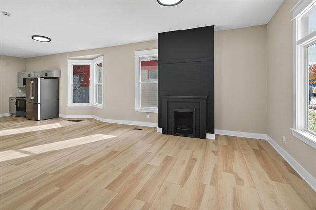 2411 Park Avenue, Kansas City, MO 64127